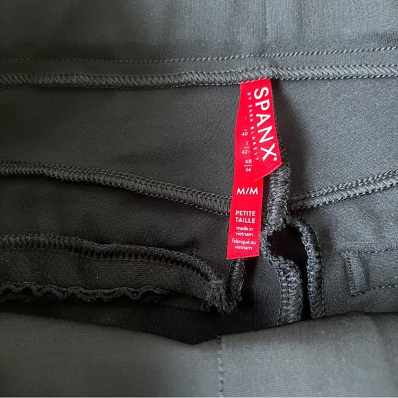 Spanx High Rise Flare The Perfect Pant Classic Black Seamed Flare Leg Sz MP *X21 - Picture 5 of 5